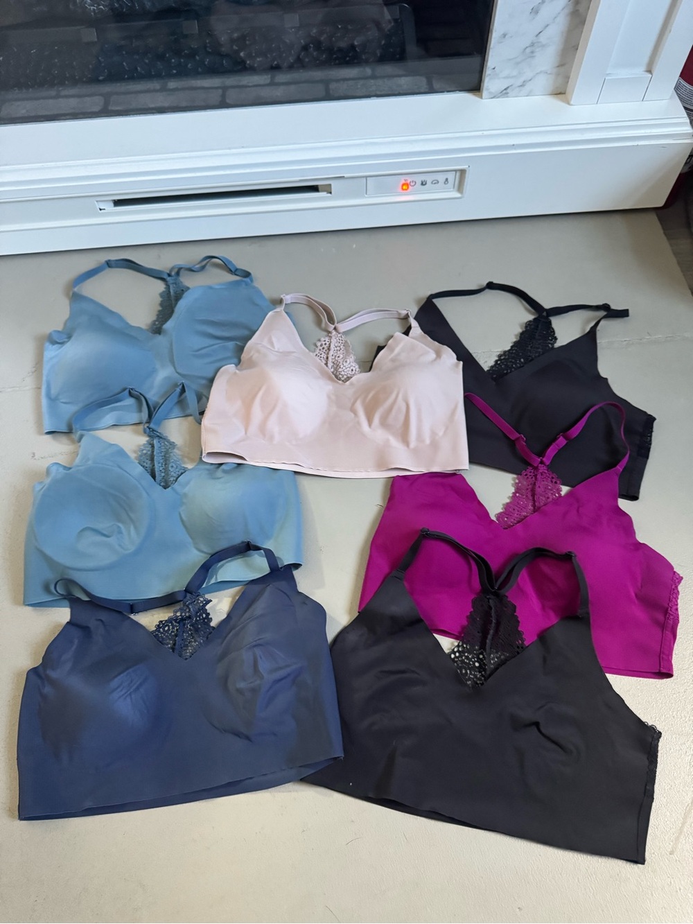 Maidenform bralette bundle (7) size medium